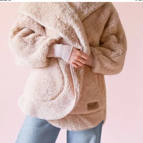 Cozy Cream Women's Jacket - Picture 2 of 6